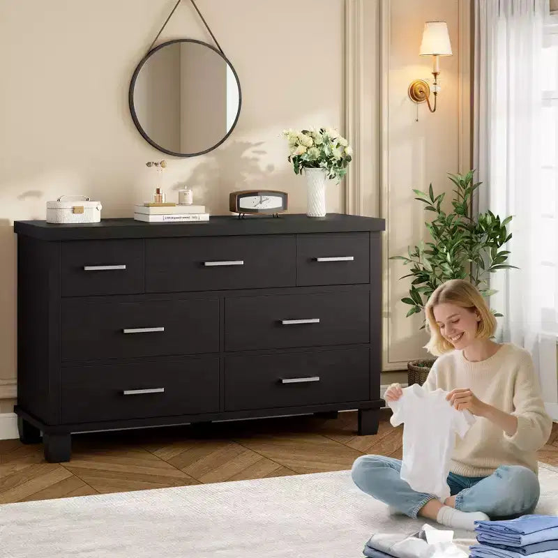 Modern 7-Drawer Dresser, Spacious Wooden Chest with Metal Handles, Versatile Storage Organizer for Bedroom, Living Room, Nursery, Closet